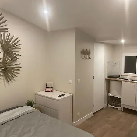 Studio Independant - Cdg, Paris,disney,asterix * Arnouville-lès-Gonesse